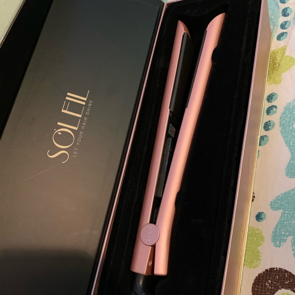 Soleil flat iron